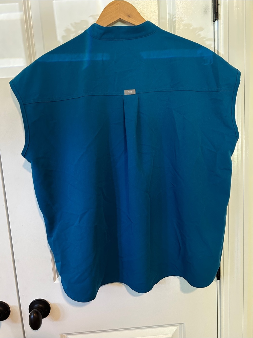 Deep Reed FIGS Rafaela Scrub Top - Picture 3 of 3